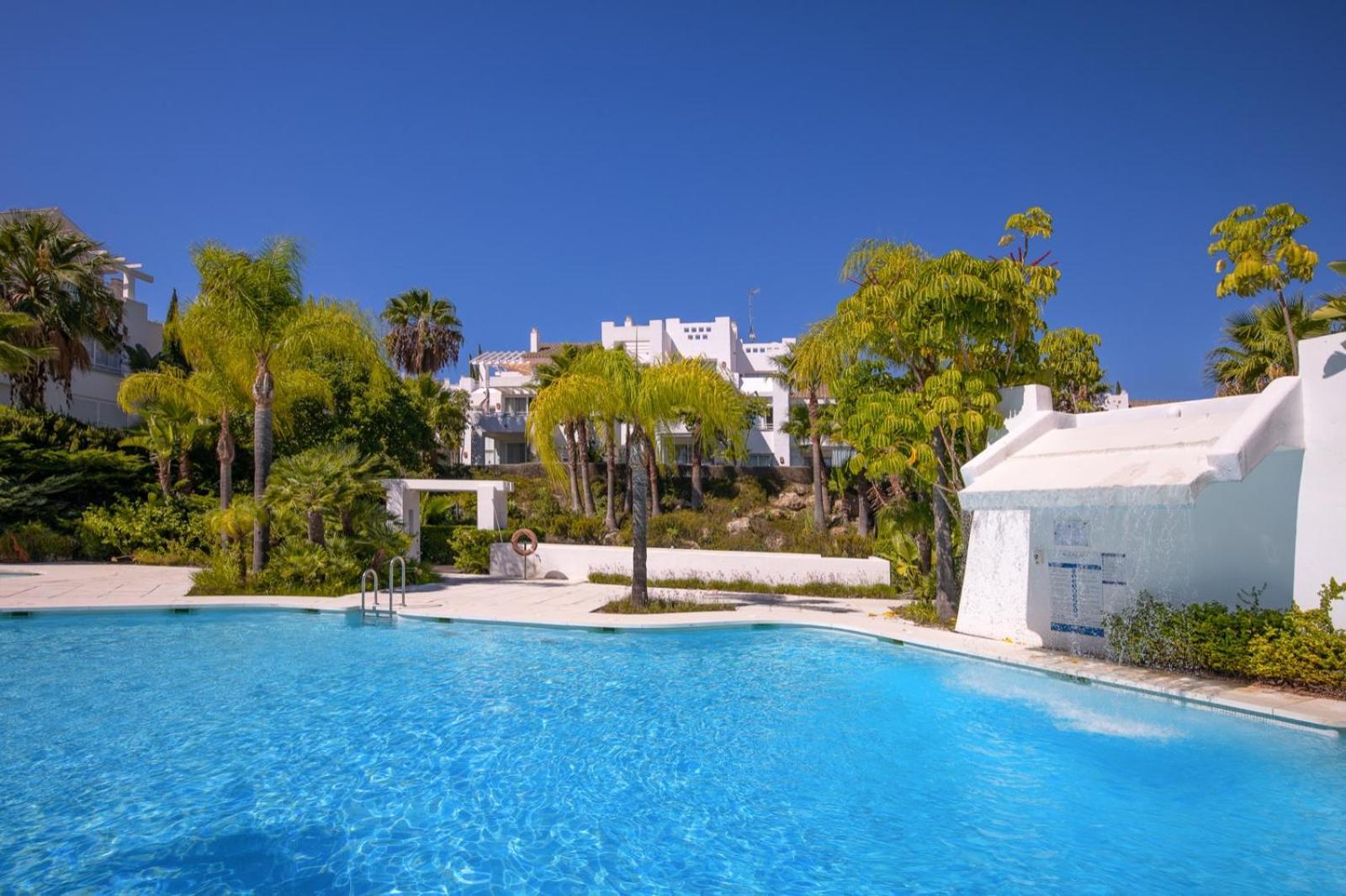 Apartmán Alcazaba Lagoon Estepona Golf Exteriér fotografie